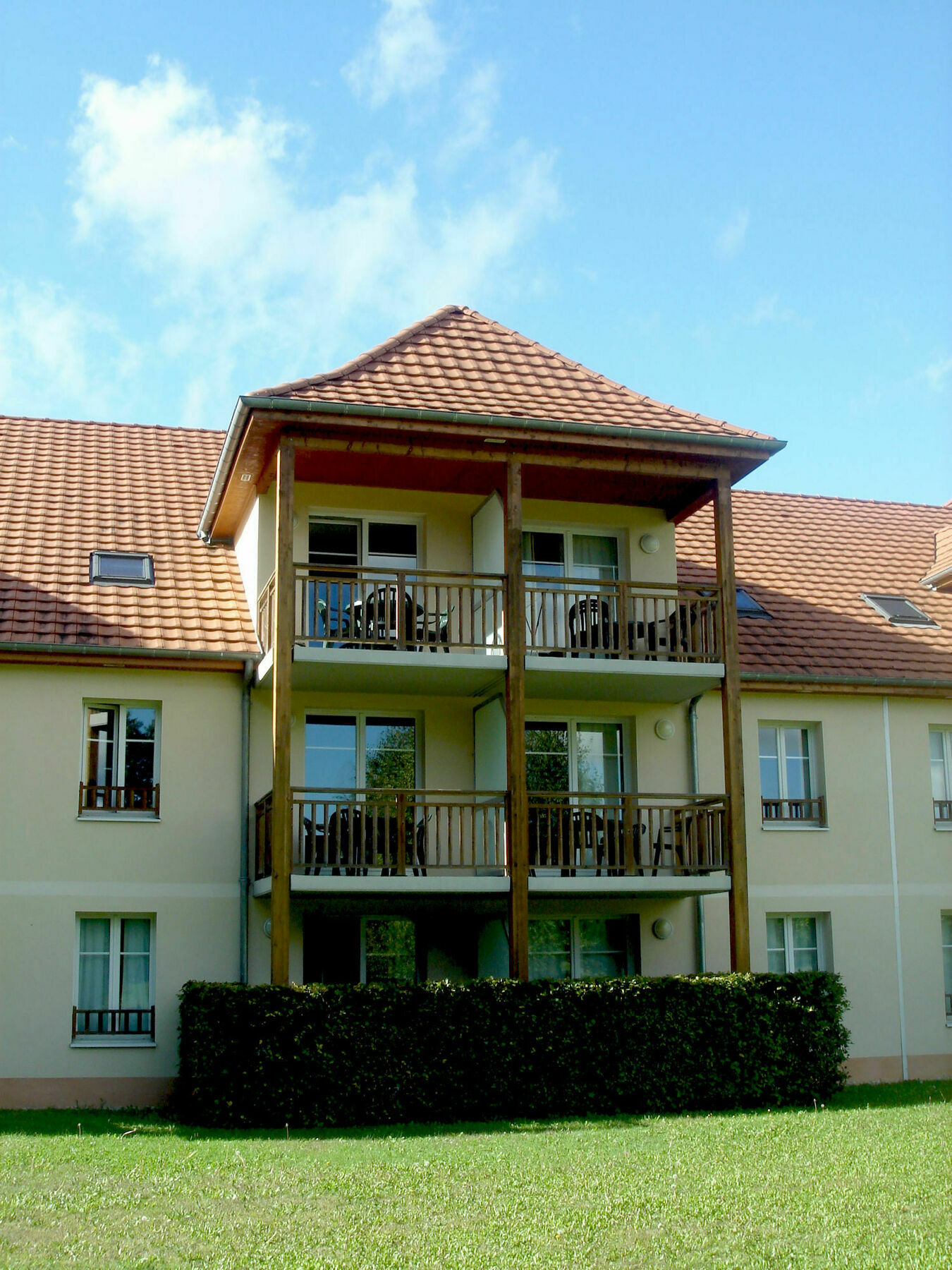 Residence de tourisme Les Allées du Green Levernois Exterior foto